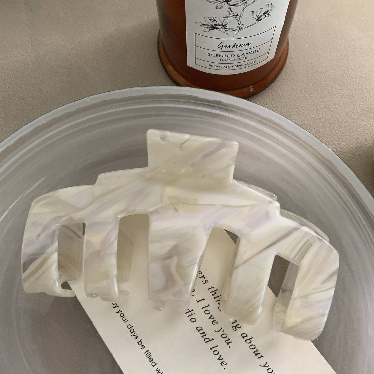 Simple and Luxurious Claw Clip