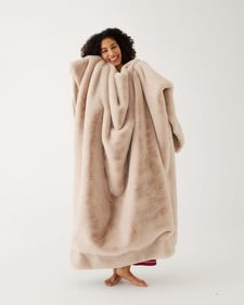 Cozy Cabin Faux Fur Throw