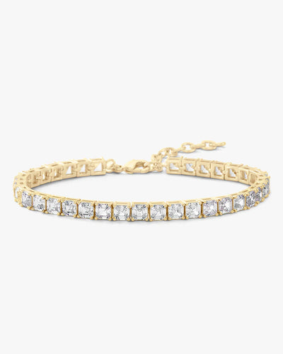 The Queen’s Anklet | Melinda Maria