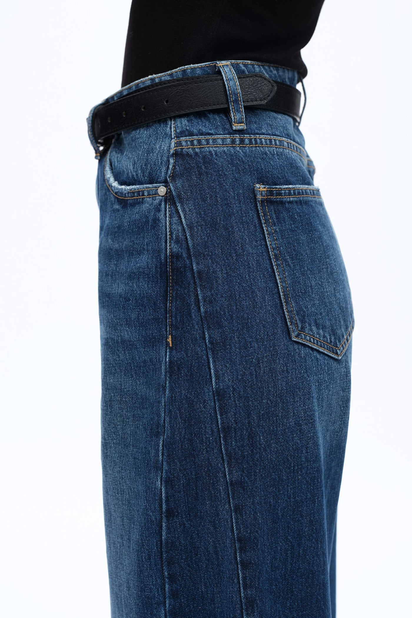 Super High Rise Barrel Jeans | BAYEAS