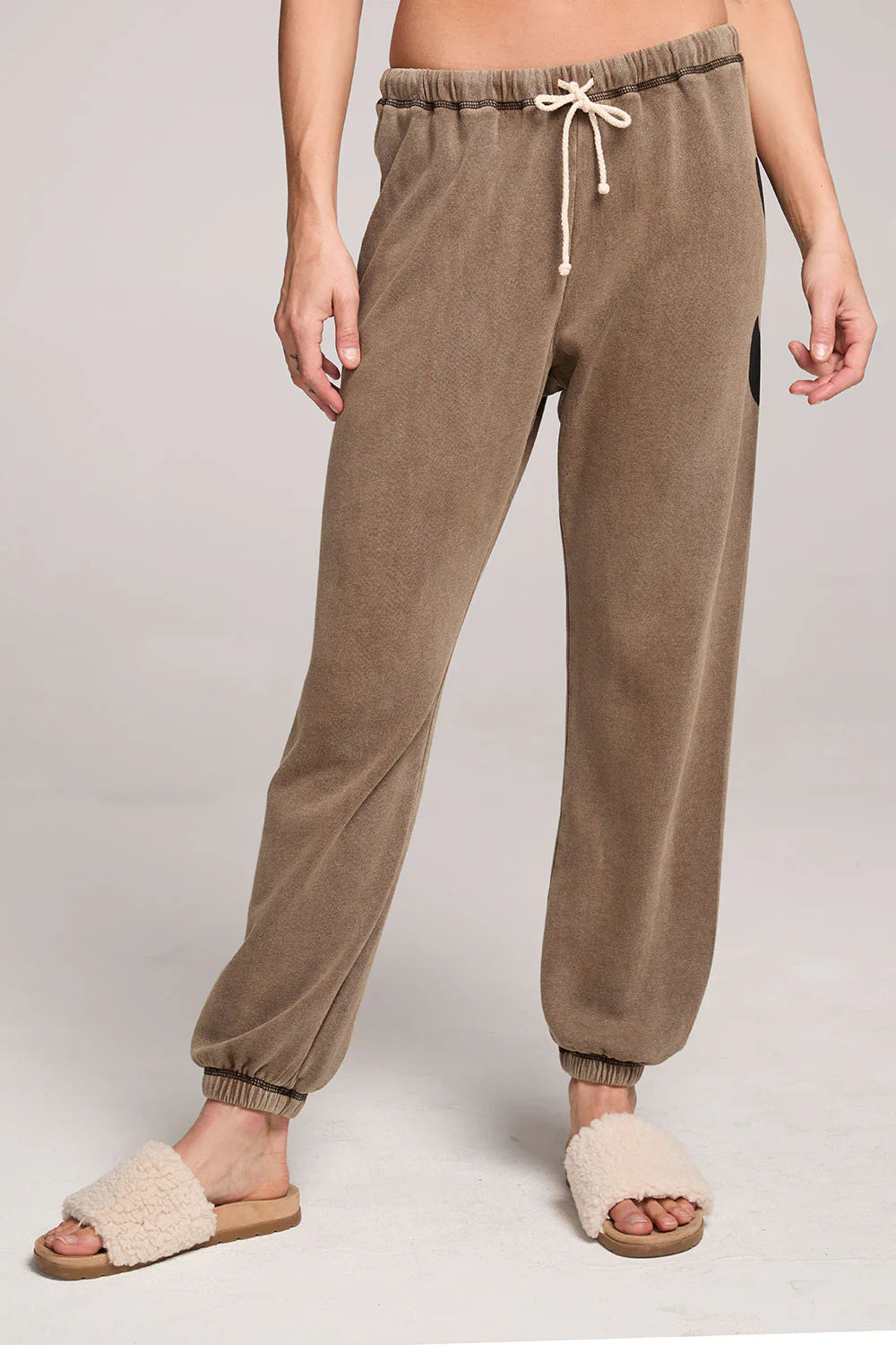 Elara Pant