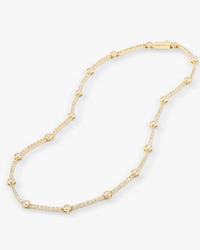 She's an Icon Station Necklace 16"