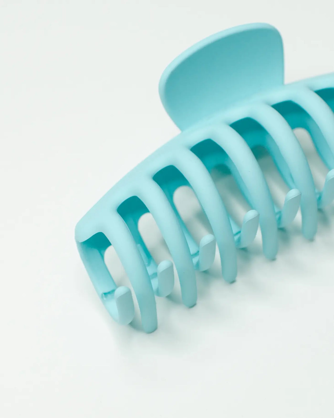 Matte Pastel Hair Claw | Denim + Daisy