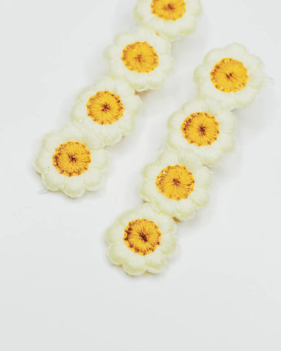 Crochet Daisy Hair Clips | Denim + Daisy