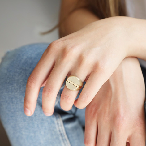 Three Part Signet Ring in Gold